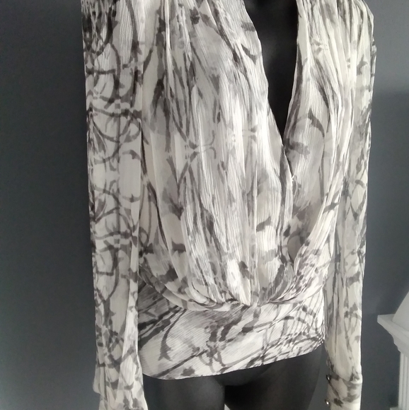 Rachel Roy SIGNATURE~💯% Silk Blouse - Picture 15 of 16